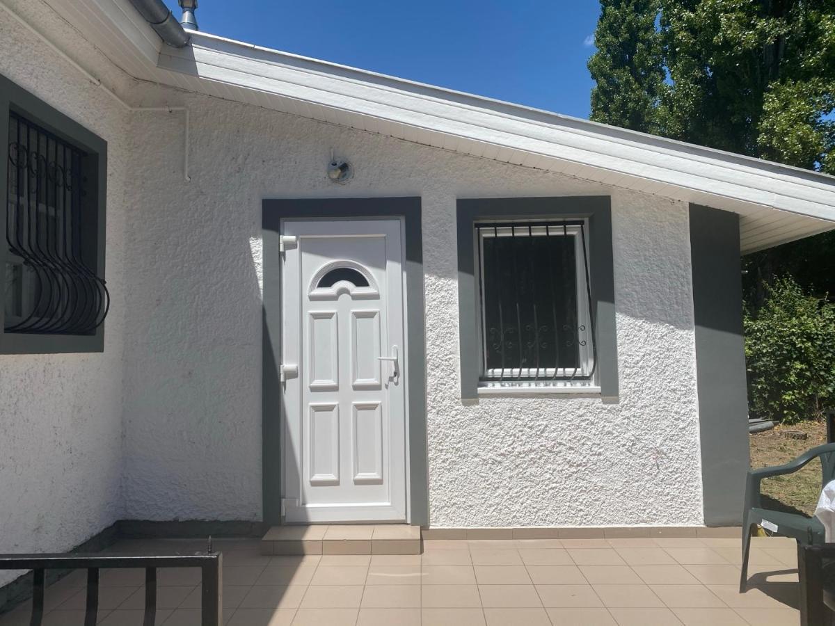 Holiday Apartmanhaz Balatonfured Bagian luar foto