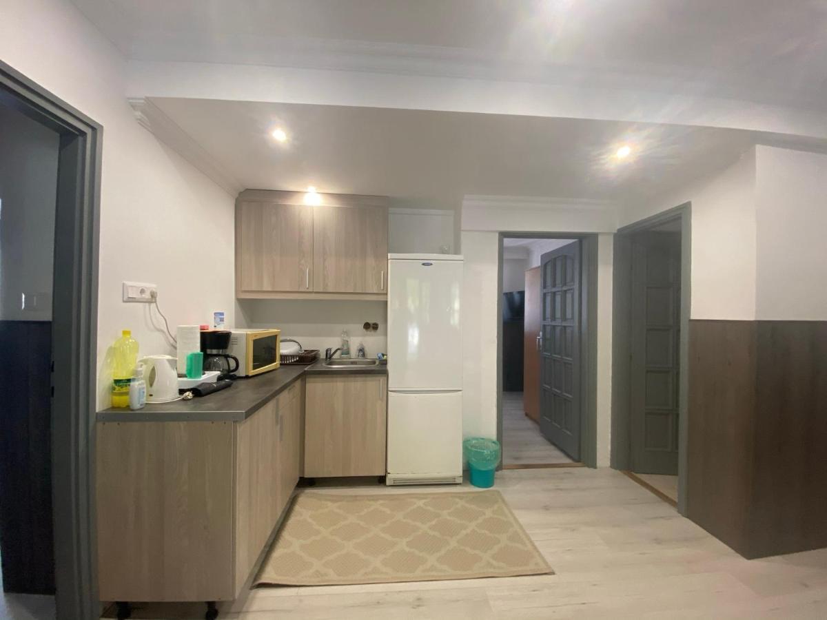 Holiday Apartmanhaz Balatonfured Bagian luar foto
