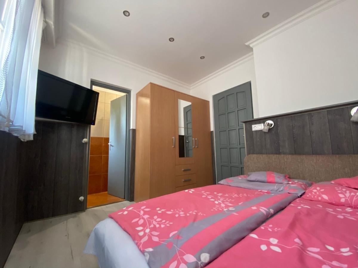 Holiday Apartmanhaz Balatonfured Bagian luar foto