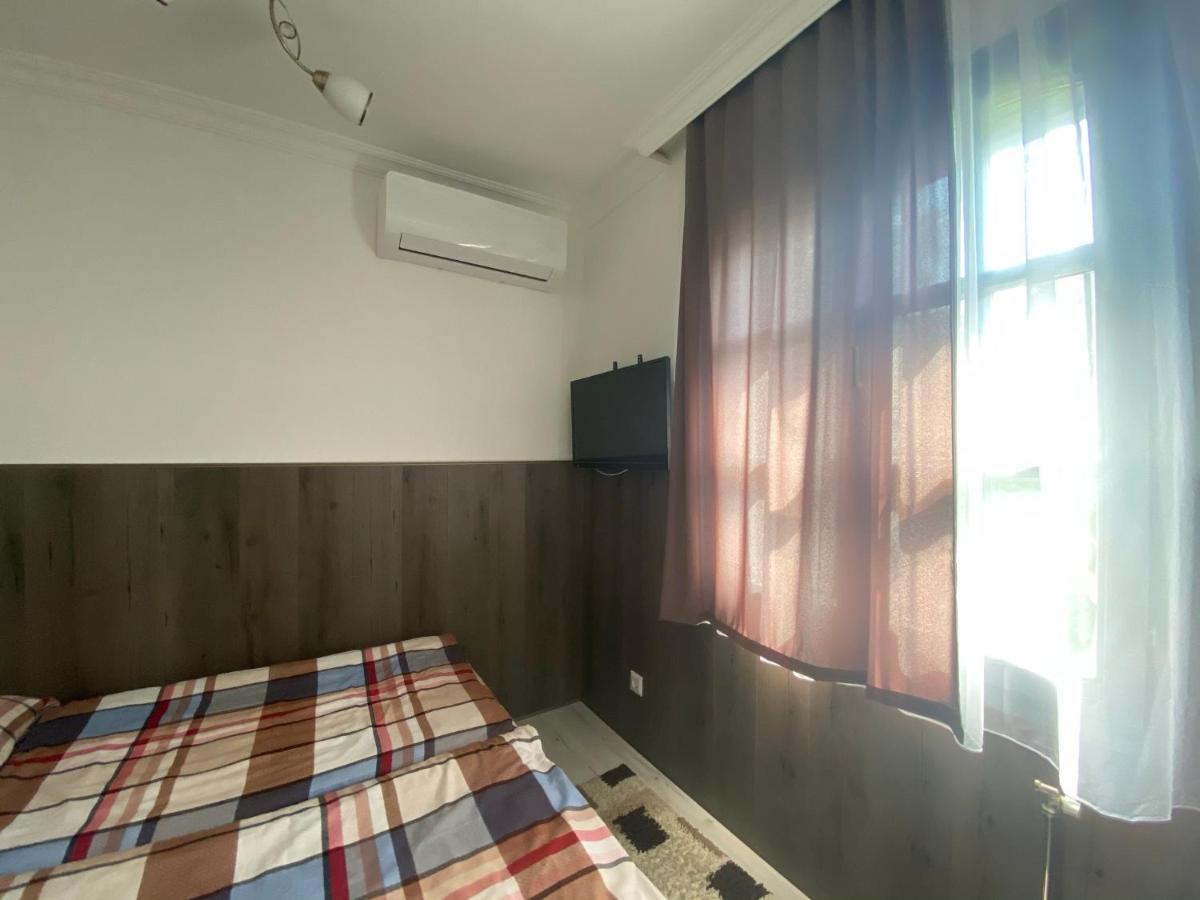 Holiday Apartmanhaz Balatonfured Bagian luar foto