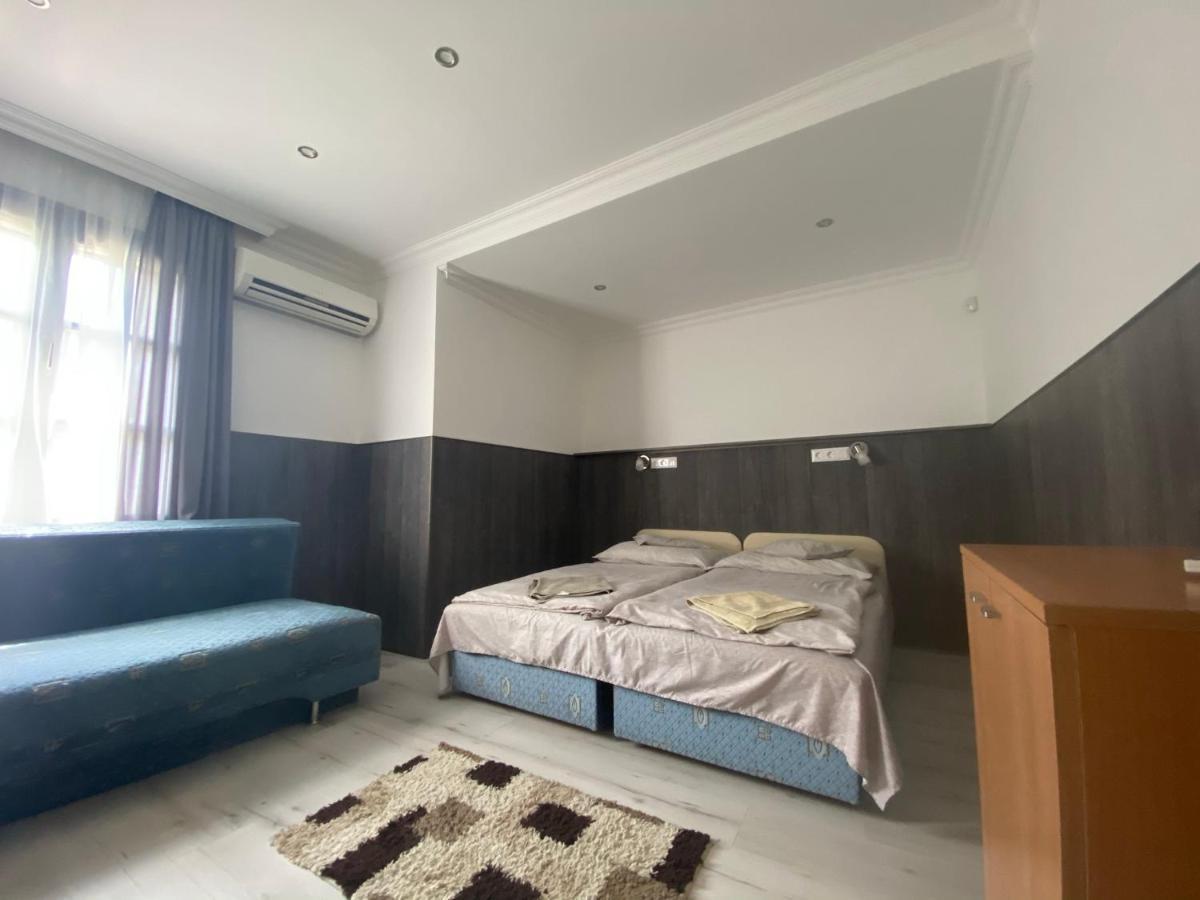Holiday Apartmanhaz Balatonfured Bagian luar foto