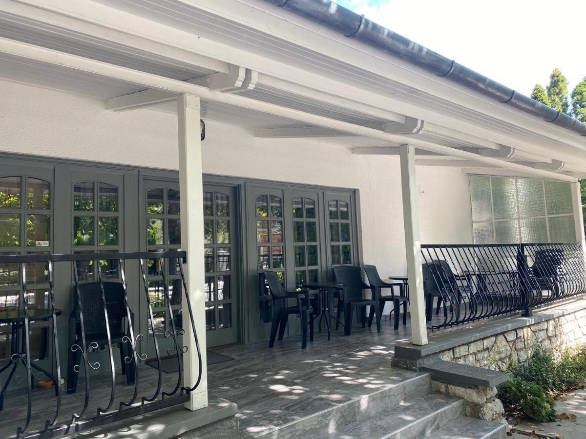 Holiday Apartmanhaz Balatonfured Bagian luar foto